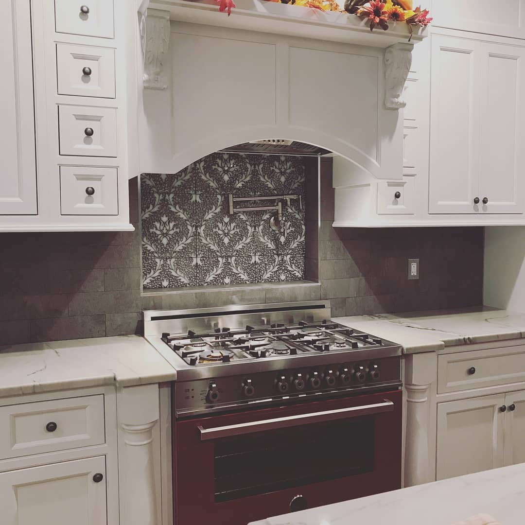 20 Stove Backsplash Ideas to Create a Focal Point in your Kitchen - TileBuys