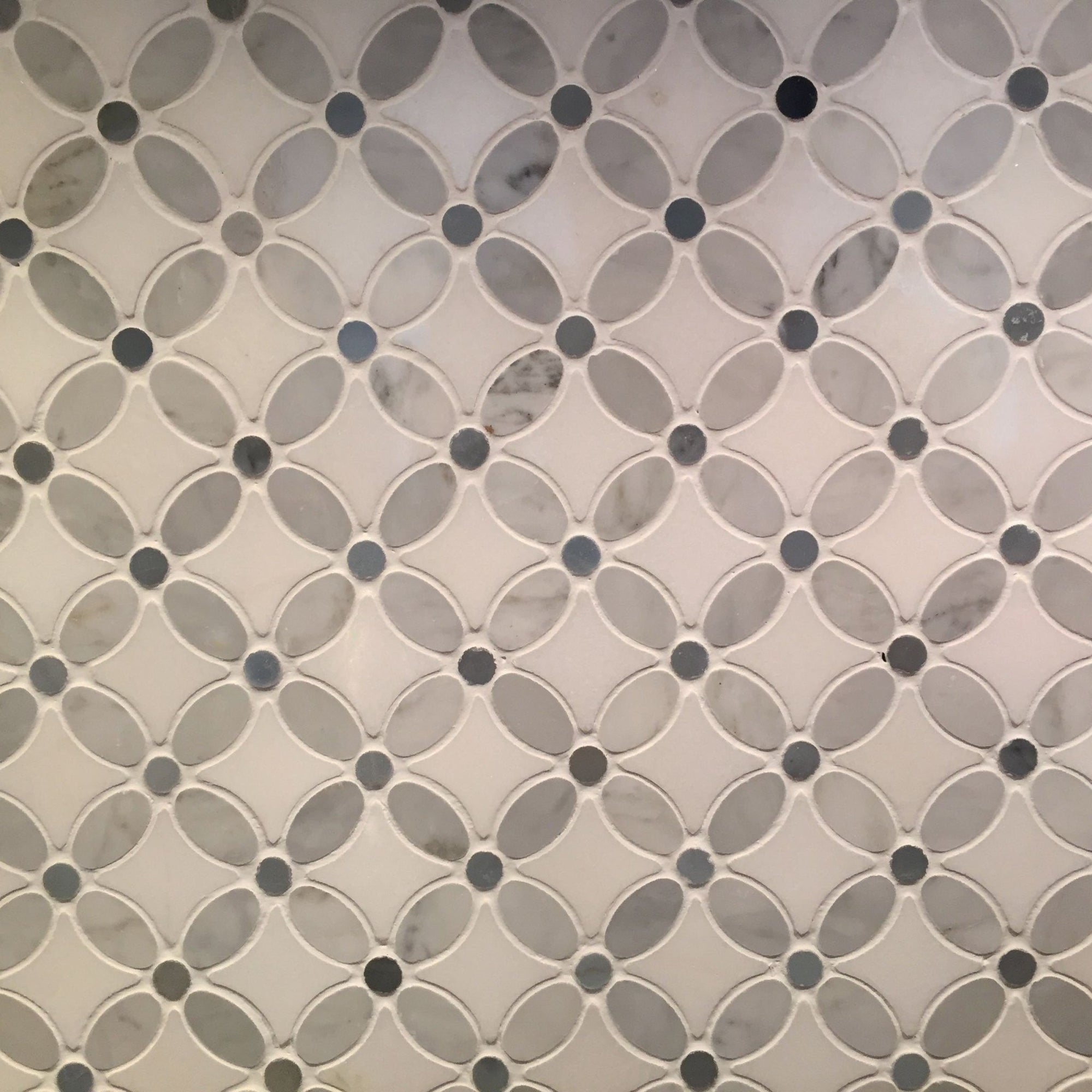 Carrara White, Milano Grey and White Thassos Marble Mosaic Tile in Glacier Garden