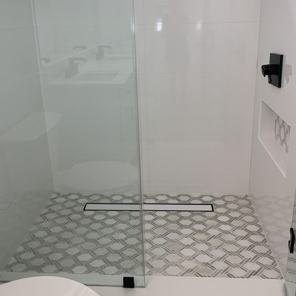 Dolomite and Carrara White Marble Waterjet Mosaic Tile in Chain Link - TileBuys