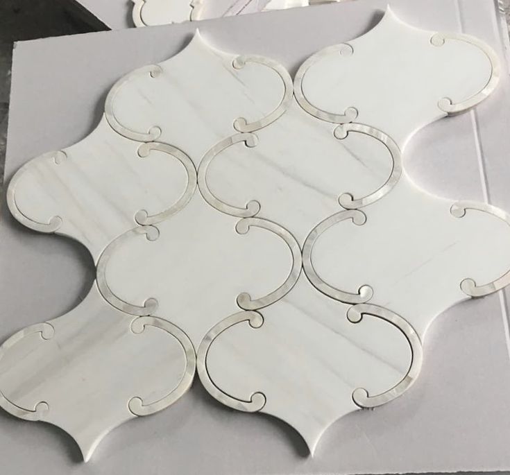 Star White Marble Arabesque Mother of Pearl Tile