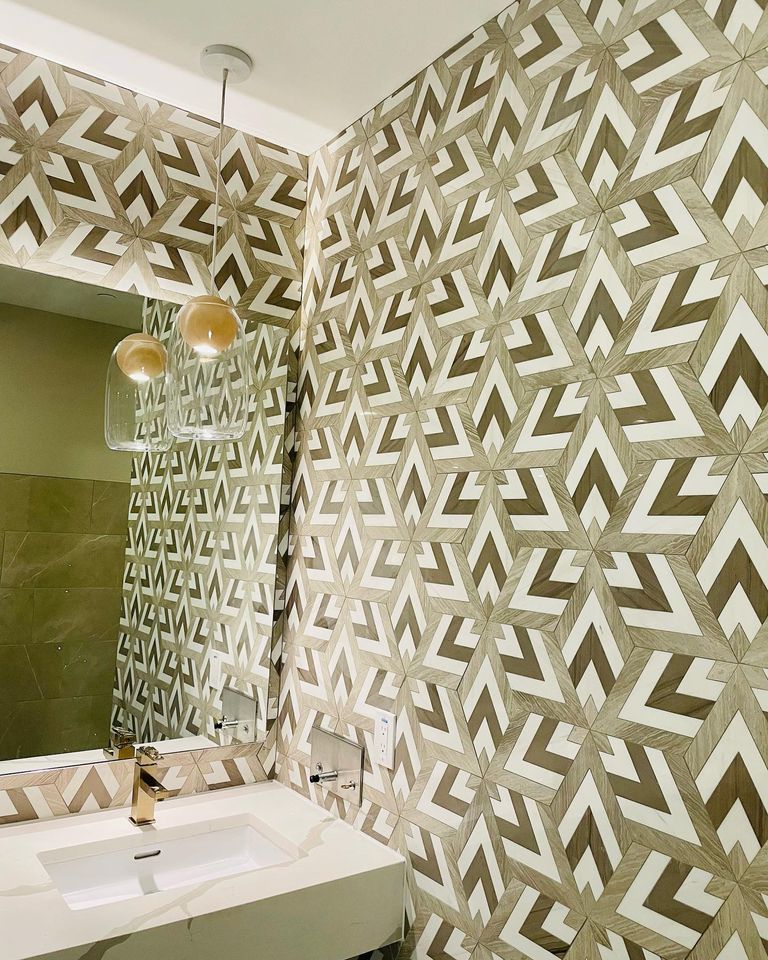 Large Patterned Hexagon Waterjet Mosaic Tile in Dolomite, Wooden White & Athens Gray Marble