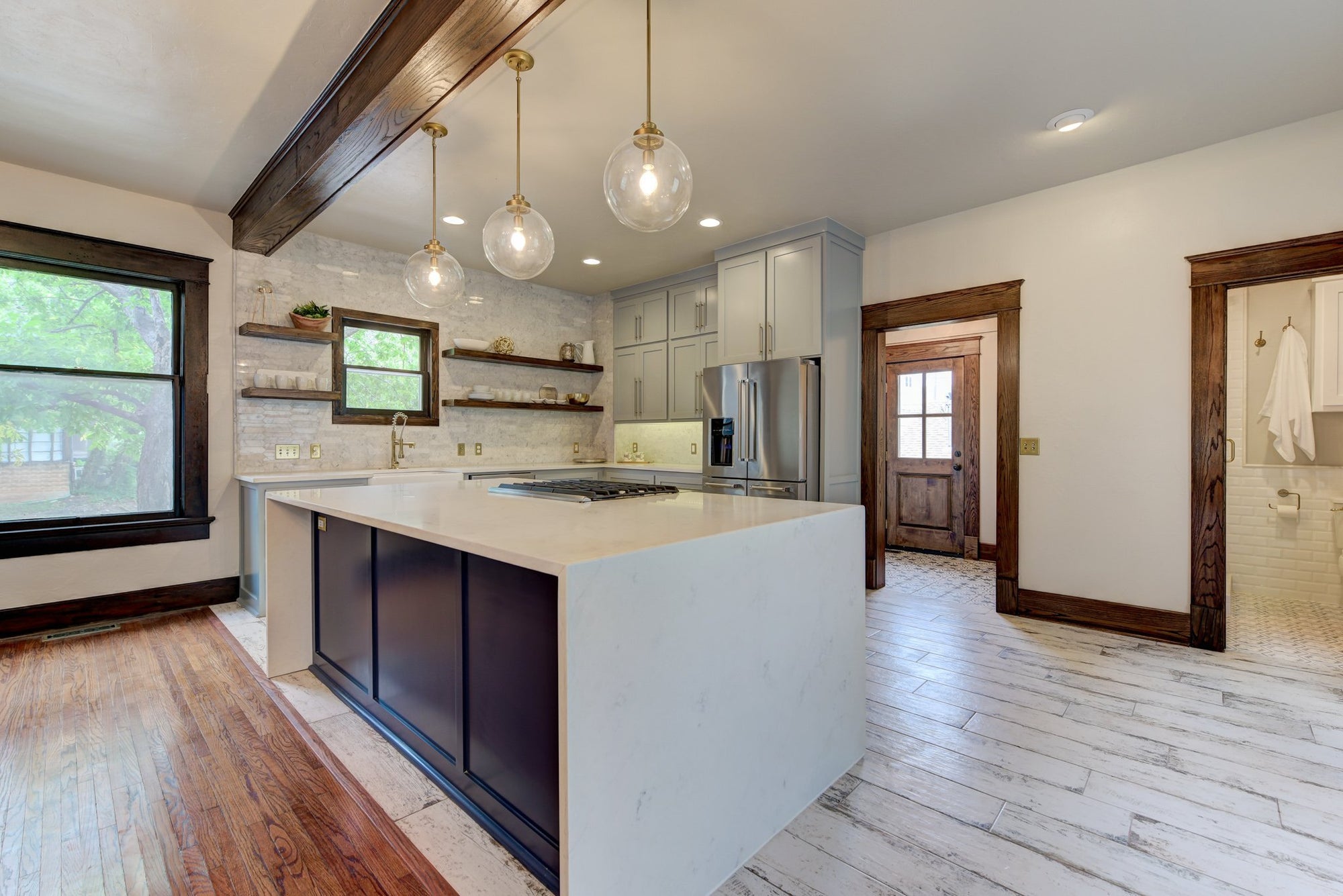 Picket Tile in Carrara Bianco Marble Mosaic Tile | TileBuys